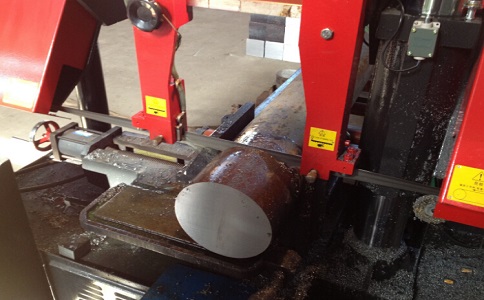 简阳卧式带锯床加工时出现明显振荡如何排查？